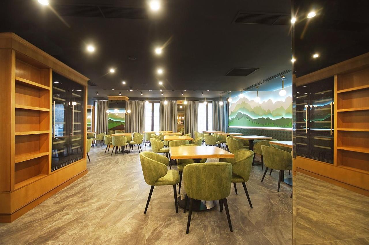 Complex Panoramic Hotel Slănic-Moldova Eksteriør billede