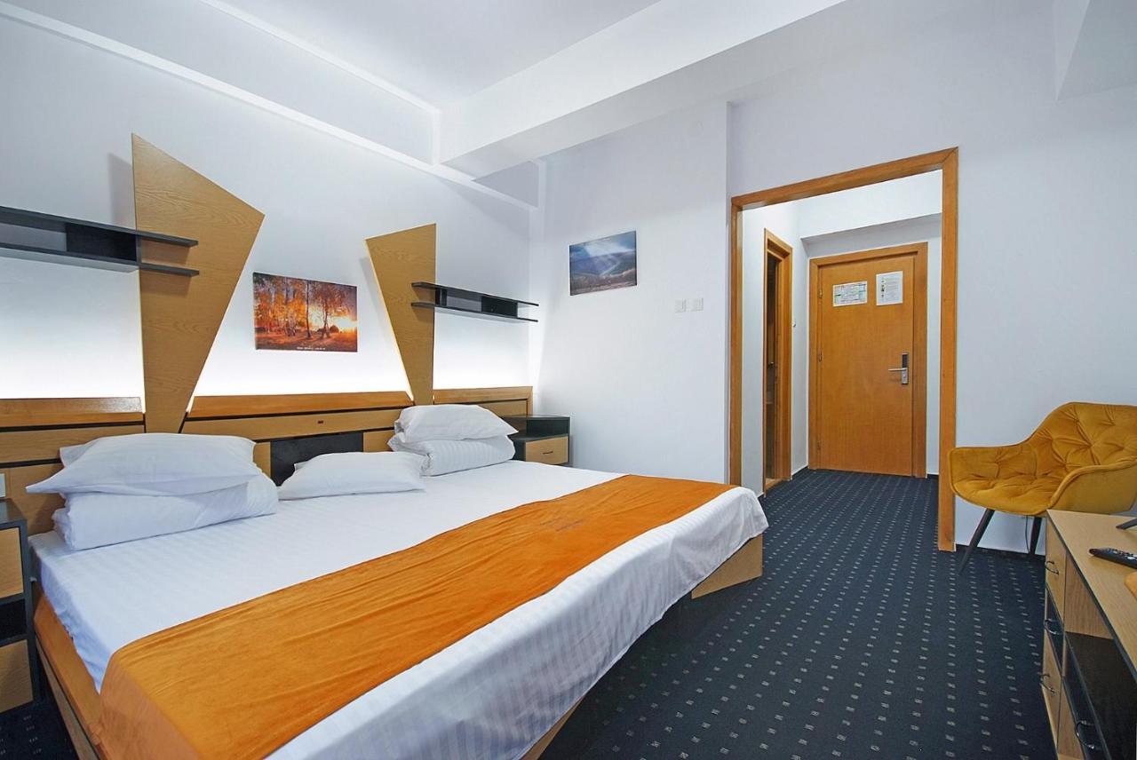Complex Panoramic Hotel Slănic-Moldova Eksteriør billede