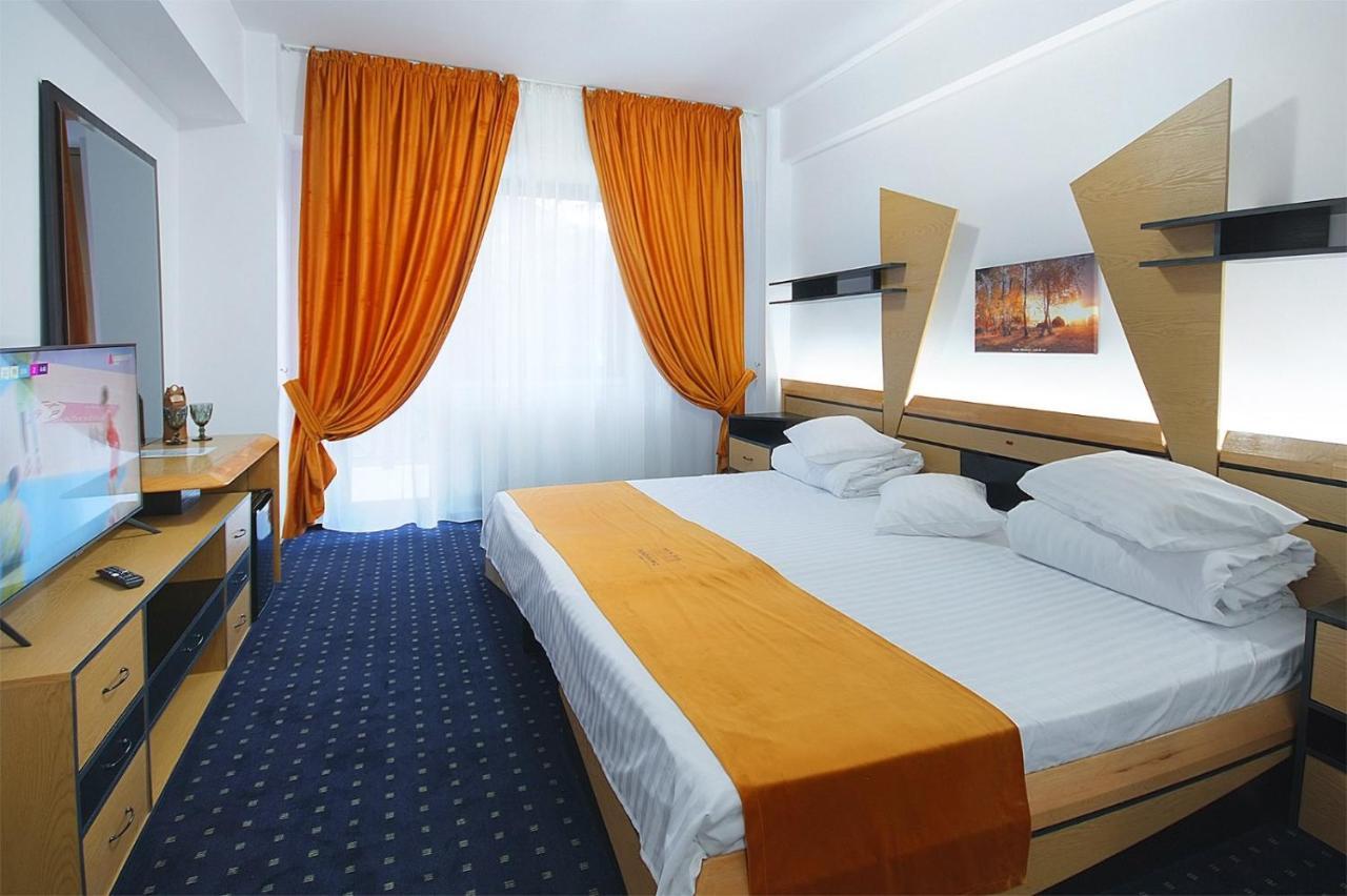 Complex Panoramic Hotel Slănic-Moldova Eksteriør billede
